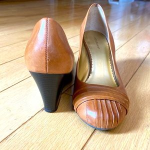 Camel brown Rockport wedge shoes